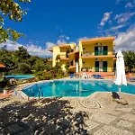 Ξενοδοχείο με διαμερίσματα Zako 4*