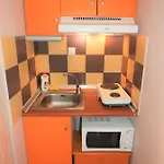 Ξενοδοχείο με διαμερίσματα Zako Λιμενάρια