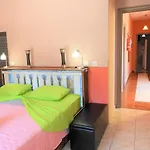 Ξενοδοχείο με διαμερίσματα Zako 4*